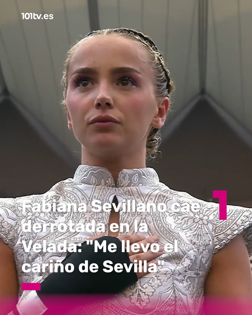 101TVSevilla's tweet photo. 🥊💔 Fabiana Sevillano no pudo estrenarse con victoria en la Velada del Año VI. La influencer sevillana cayó por decisión de los jueces ante la colombiana La Parce en un combate muy igualado, pero se ganó el reconocimiento del público de La Cartuja. Emocionada tras el combate, aseguró que se queda con "el cariño de Sevilla" y que "da igual el cinturón". La noche terminó con una gran ovación y un abrazo entre ambas boxeadoras.

📱Más información en https://t.co/SRdM5yjTyr

#LaVeladaDelAño #FabianaSevillano #Sevilla #Boxeo #Ibai