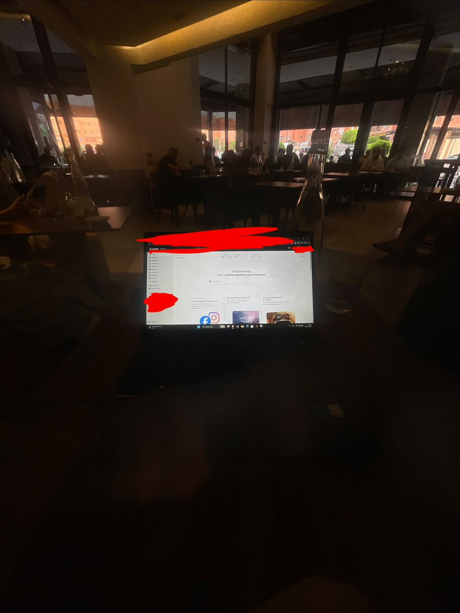 SKD3V's tweet photo. idk care if its gonna take 1year or 10 making it happen is what matters 

in this life either you get rich or you die trying
i aint saying that working a 9-5 is bad or so
but that dosen't make me smile at night knowing mfks got lambos and rarris

we back to it with a fresh Ad act https://t.co/zERR1fmE2B