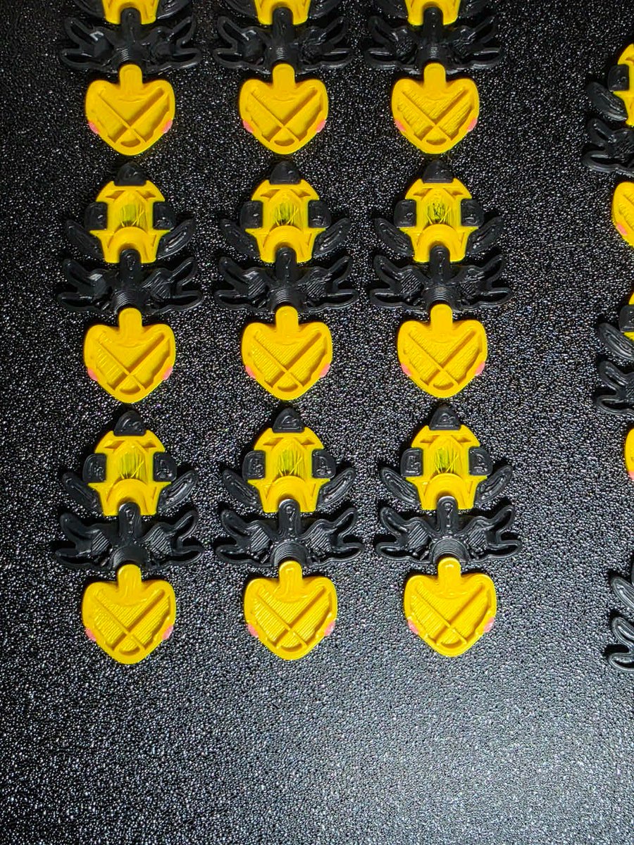 TripleThread3d's tweet photo. Today’s mystery print: tiny parts, bold colors, and a whole lot of attitude. What do you think it’s becoming?   Every piece on the bed looks innocent… but together they’re forming something way more dramatic. Drop your best guess before the reveal hits. https://t.co/OFtsTBHBxr
