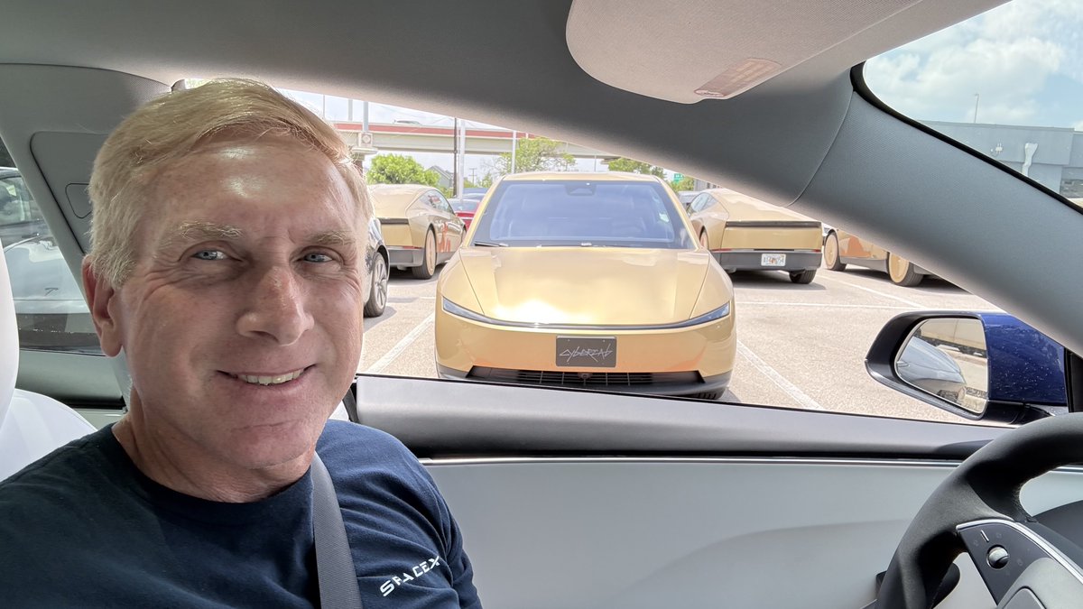 JoeTegtmeyer's tweet photo. Looks like @Tesla is getting Cybercabs ready for @robotaxi in San Antonio! 

These are all Farzad’s and at the airport Tesla Sales &amp; Service Center today! 😎👍 https://t.co/IFKoTckVde