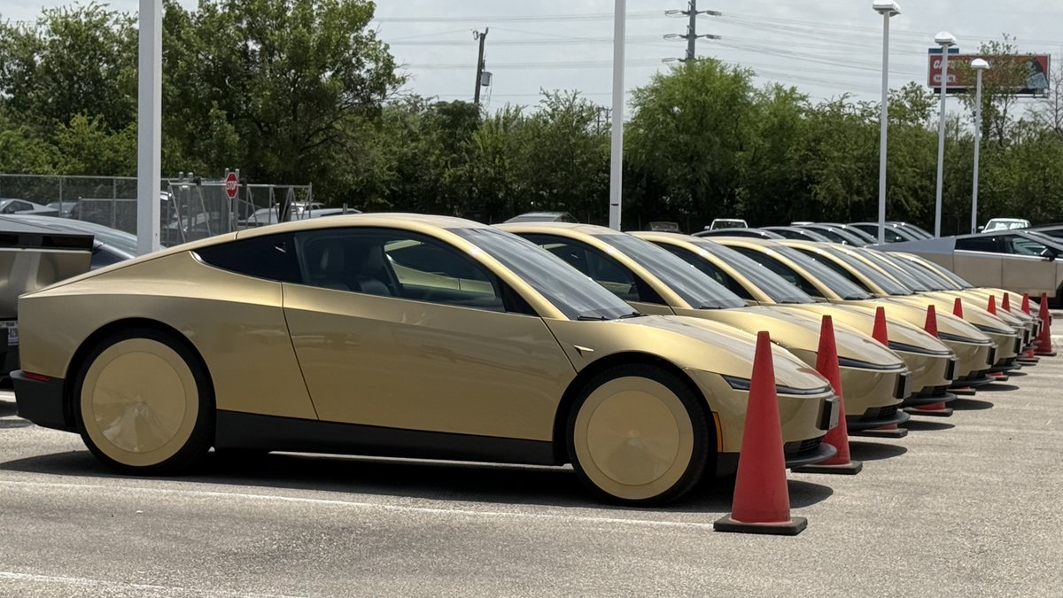 JoeTegtmeyer's tweet photo. Looks like @Tesla is getting Cybercabs ready for @robotaxi in San Antonio! 

These are all Farzad’s and at the airport Tesla Sales &amp; Service Center today! 😎👍 https://t.co/IFKoTckVde
