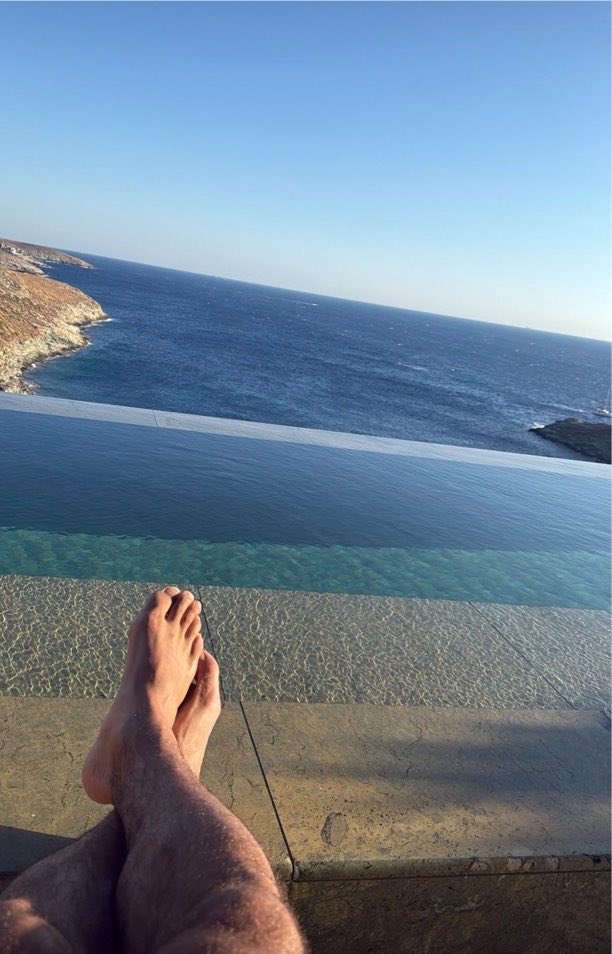 PopTingz's tweet photo. Mo Salah shares new photos enjoying summer. https://t.co/bybrSOstis