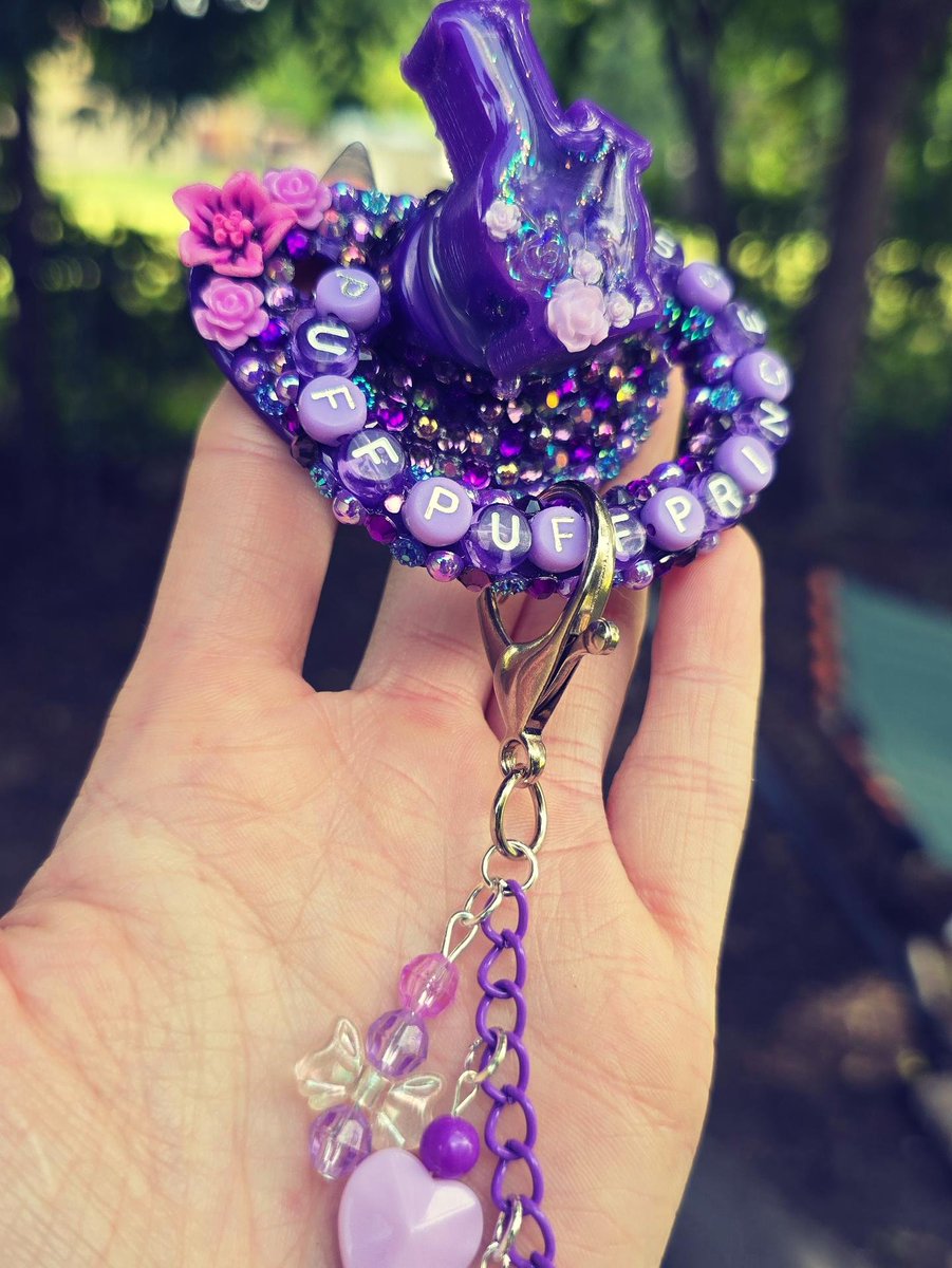 AwkwardxArtist's tweet photo. Puff puff princess ๐
Pre-made paci, style Deluxe
#pacifier #paci #adultpacifier #custompaci #shopsmall https://t.co/HkuWZu2gb7
