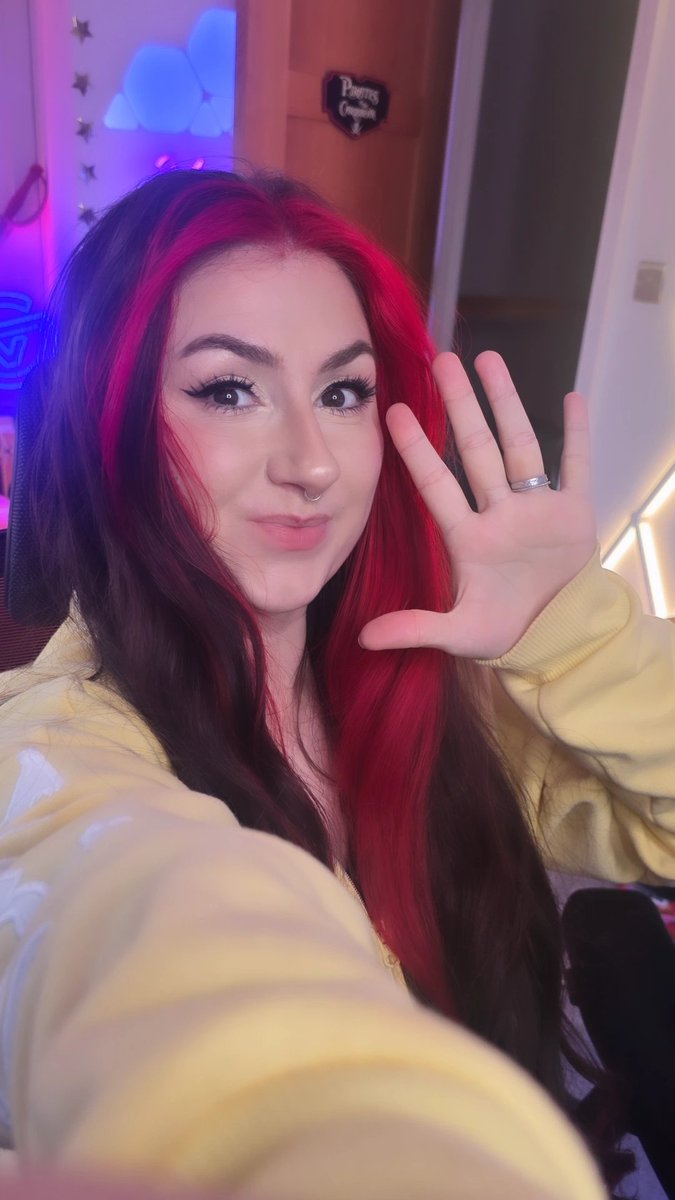 Knightenator's tweet photo. Playing PHASMOPHOBIA solo tonight for the first time 👻 

+ giving away 5 codes (tysm @PlayPhasmo gifted) 

https://t.co/B9hWi8cndQ https://t.co/OWw6H54P7J