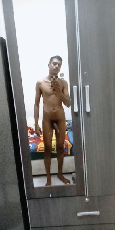 SasiKumar_1505's tweet photo. Malaysian indian straight guy 🇲🇾💦 https://t.co/vVhOEeWjh2