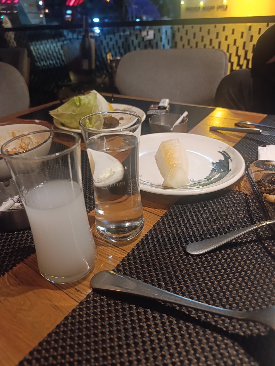 hell_me__'s tweet photo. Rakı içiyorum, sorumlusu rakı reklamı yapan @oktay_saral dır https://t.co/AfBvshO6QY