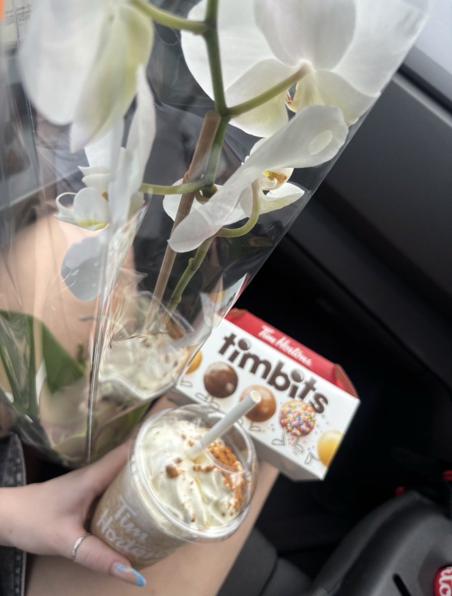 lily ♡ tweet media