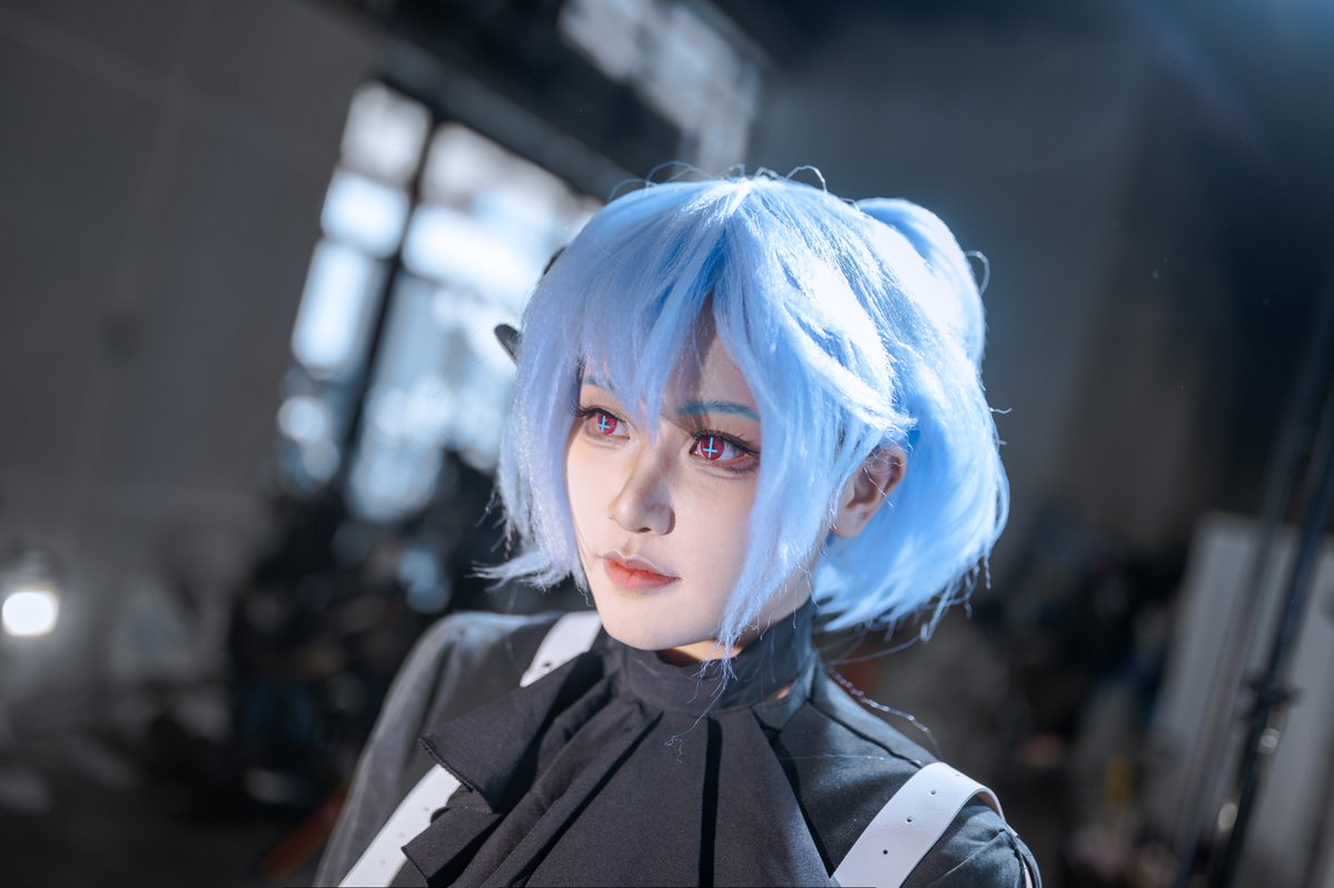 bycsymws's tweet photo. 我是西迪，撒旦陛下的右臂和欣嫩谷的守护者。
你的心跳声很好听。
#WHB_Cosplay #地獄のどこが悪い #WHB https://t.co/jW3n3Ioeby