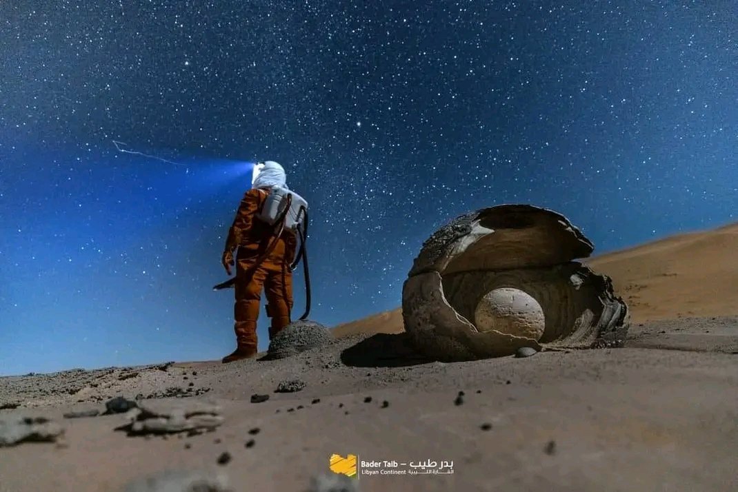 meladahmed15's tweet photo. Pictures are not from Mars but from Teneri in the #Libyan🇱🇾 desert in a place called Van Takofi in the #Tuareg language. https://t.co/SkRZAURfk5