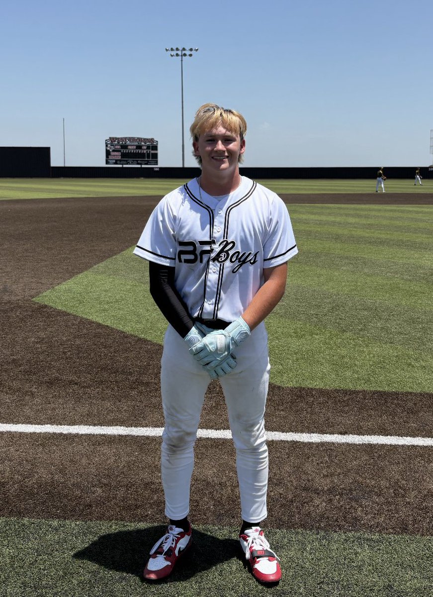 FiveToolTexas's tweet photo. F: @BarrelFactory 9, Texas Sports Hohman 8
PoG: @elryandickinson 2-2, 2 BB, 3B, 3 RBI
Hitter: @HKempton28 2-3, 3 RBI, 3B https://t.co/zd1o0xBqE5