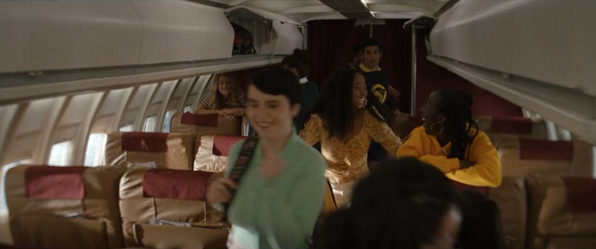 extrajackets's tweet photo. Yellowjackets s1ep1: YJ #15, YJ #17, proto-Britt, proto-Melissa.
Three other extrajackets that might be proto-Crystal, proto-Robin and Redhead Girl. https://t.co/g54YhtodnD