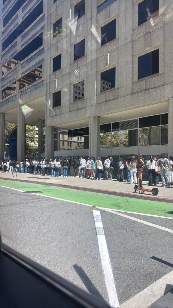 johnohannesian's tweet photo. Lining up for compute is crazy https://t.co/Ok13Rkq9nJ