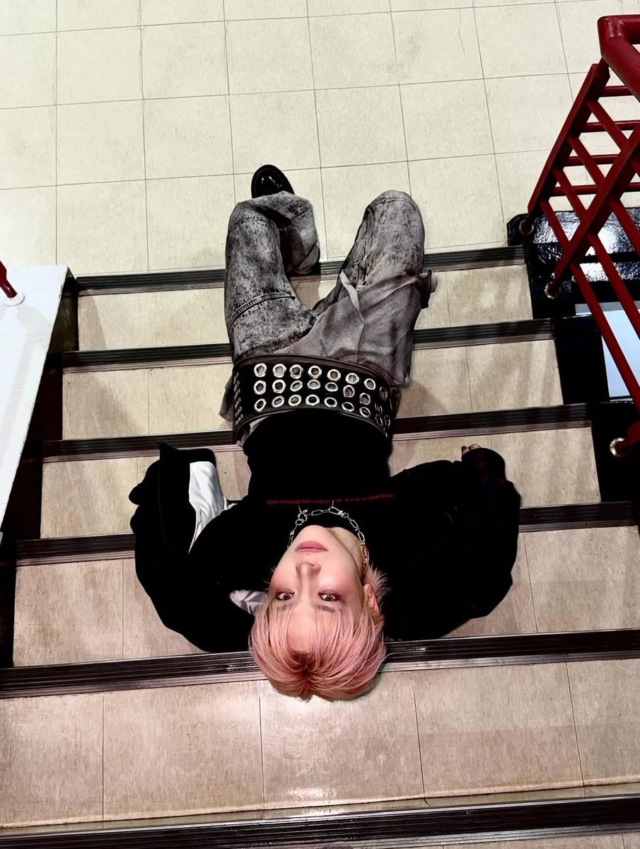 byunjoorine's tweet photo. my fashion icon nicholas wang
#LUNÉ #LunéSelcaDay #LUNÉJidoriDay #andTEAM_NICHOLAS #NICHOLAS #WENO @andTEAM_members https://t.co/kRrma9LnWw