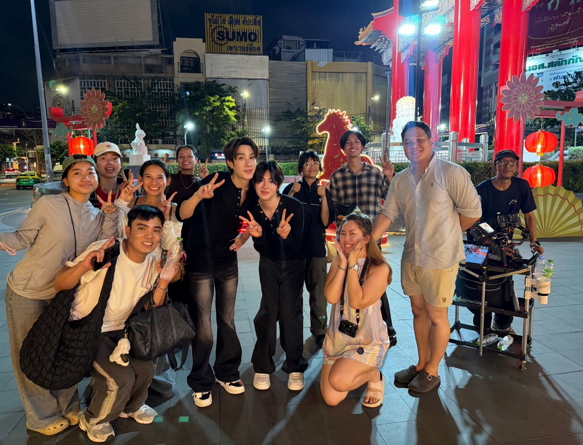 th32n's tweet photo. เข้าใจคำว่าภาพกลุ่มเชิงคู่ยัง

#TLE_mtm #Firstone https://t.co/kHvIVpVxm3