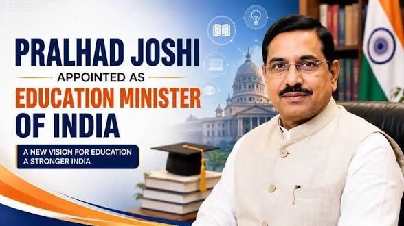 RAHULCh84350686's tweet photo. This is a betrayal of the people of this country. One idiot has been replaced as Education Minister by another. This should not happen.ЁЯдб #Raghav_chadda was a better option тЭдя╕ПтЬЕ @abhijeet_dipke @CJP_for_India @Wangchuk66 @AAPDelhi @RahulGandhi #Cjp_protest https://t.co/x4zbneBDps