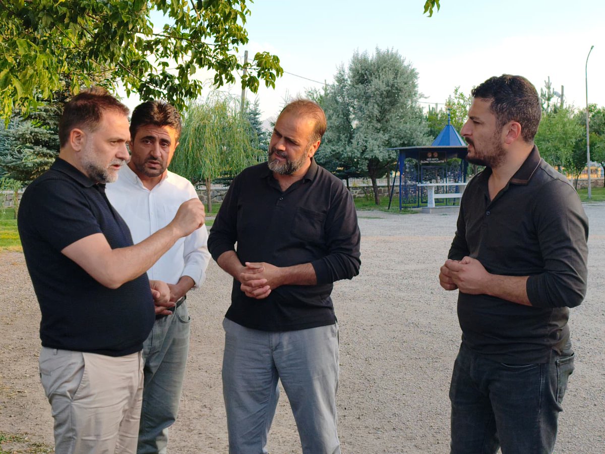 drmahmutucar's tweet photo. Yakutiye Belediyesi olarak ilçemiz genelinde yürütmüş olduğumuz çalışmalarımızı yerinde inceleyerek hemşehrilerimizle hasbihal edip taleplerini dinledik. https://t.co/dahDViqAWN