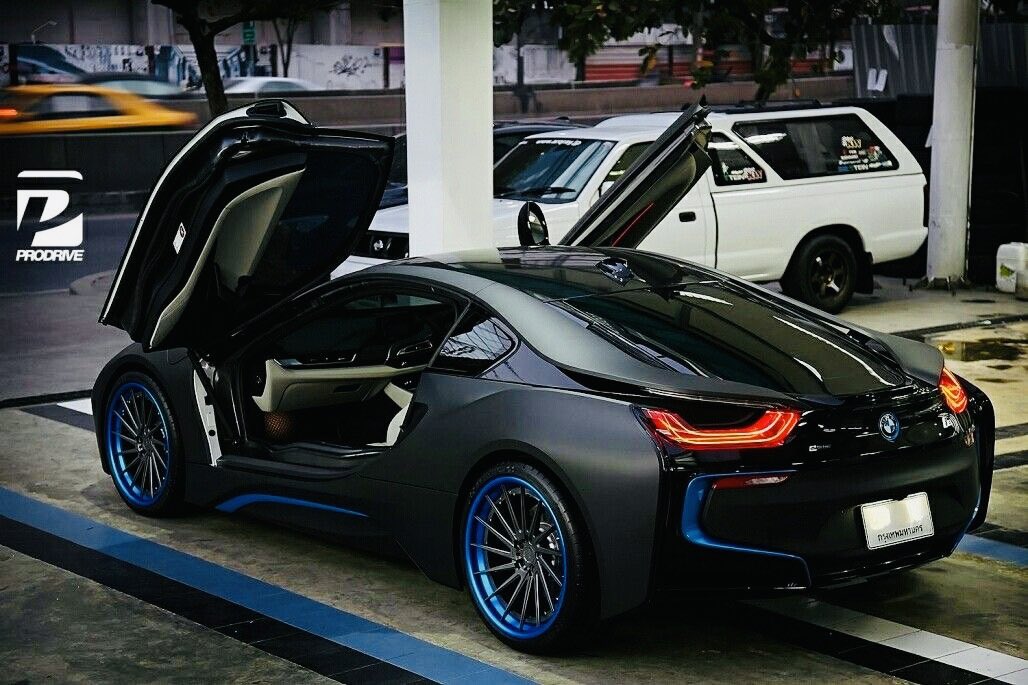 detta1z's tweet photo. The i8.
It looks like a memory from a future we never reached. https://t.co/VESQyPbUuL