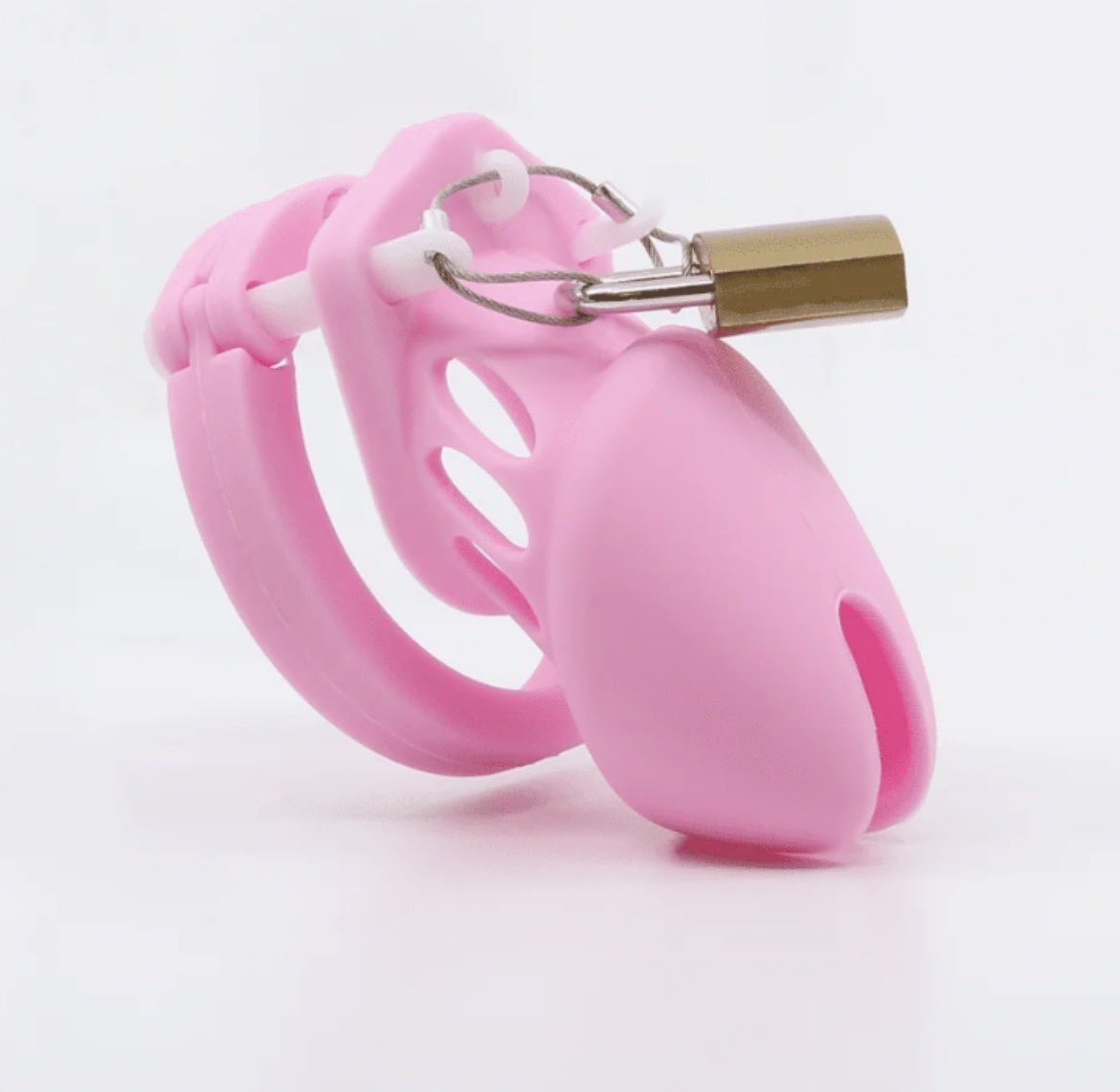 Spartaot's tweet photo. I really think that pink flat cage would look cute on you… try it on… come on i will unlock you after a few minutes 😈

#Locked #Chastity #Slave #Slut https://t.co/z92XcVMlbE