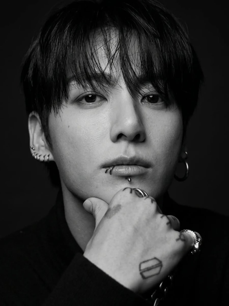 InfoJungkookBR's tweet photo. ⟡ Jungkook via hypebeastkr no IG https://t.co/Xmhu7KYffA