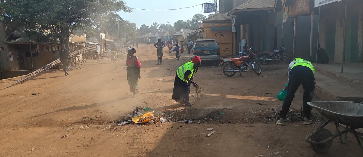 IRODGLOBALet30's tweet photo. Countryside cleaning Day.
IROD GLOBAL REFUGEES ACTIONS ORGANISATION IGRAO https://t.co/KdIaqttOOj