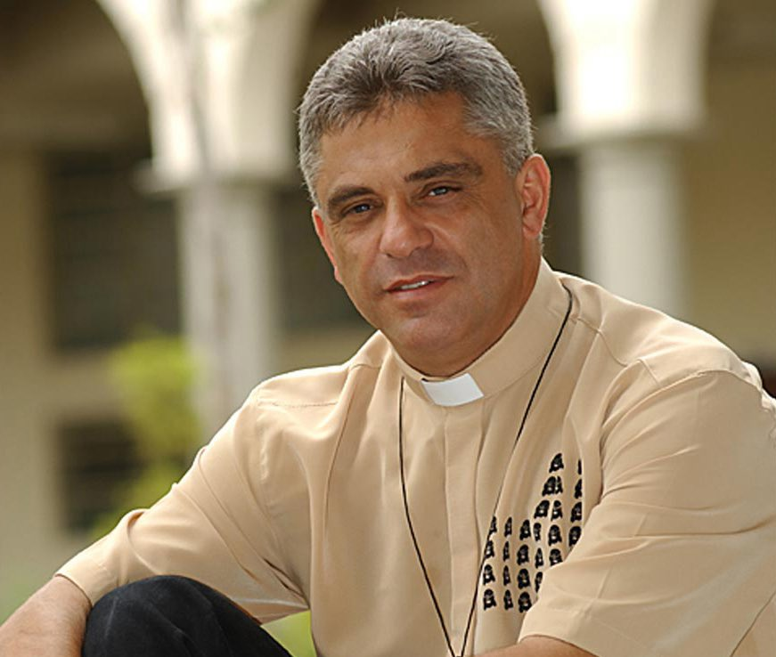 obscat's tweet photo. 🇧🇷O Vaticano aprovou a próxima fase do PROCESSO DE CANONIZAÇÃO do Servo de Deus, Padre Léo Tarcísio Gonçalves Pereira.

Padre Léo querido por todos, fundador da Comunidade Betânia, que acolhe pessoas que lutam contra o vícios, HIV e outras situações de vulnerabilidade. https://t.co/3ppjYLTBx5