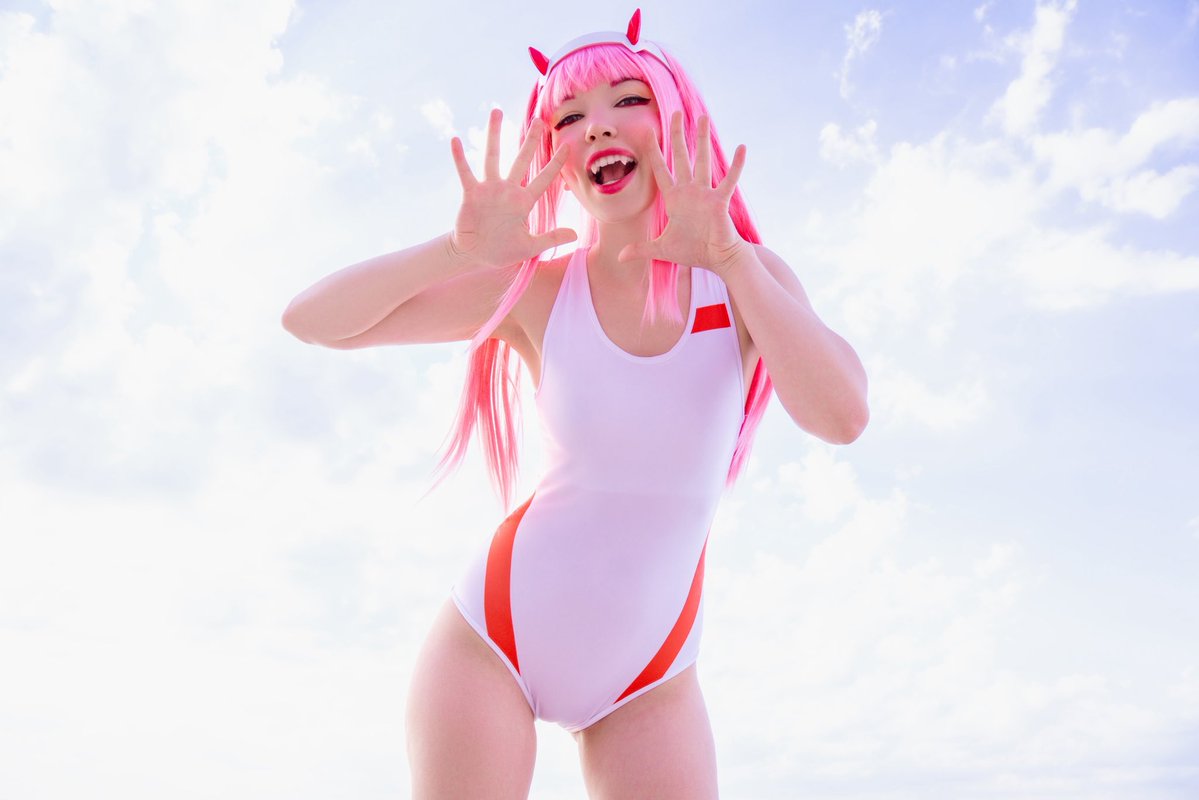 murrningglow's tweet photo. Take my hand, darling 💖

#darlinginthefranx #02cosplay https://t.co/DHqAh4bh9E