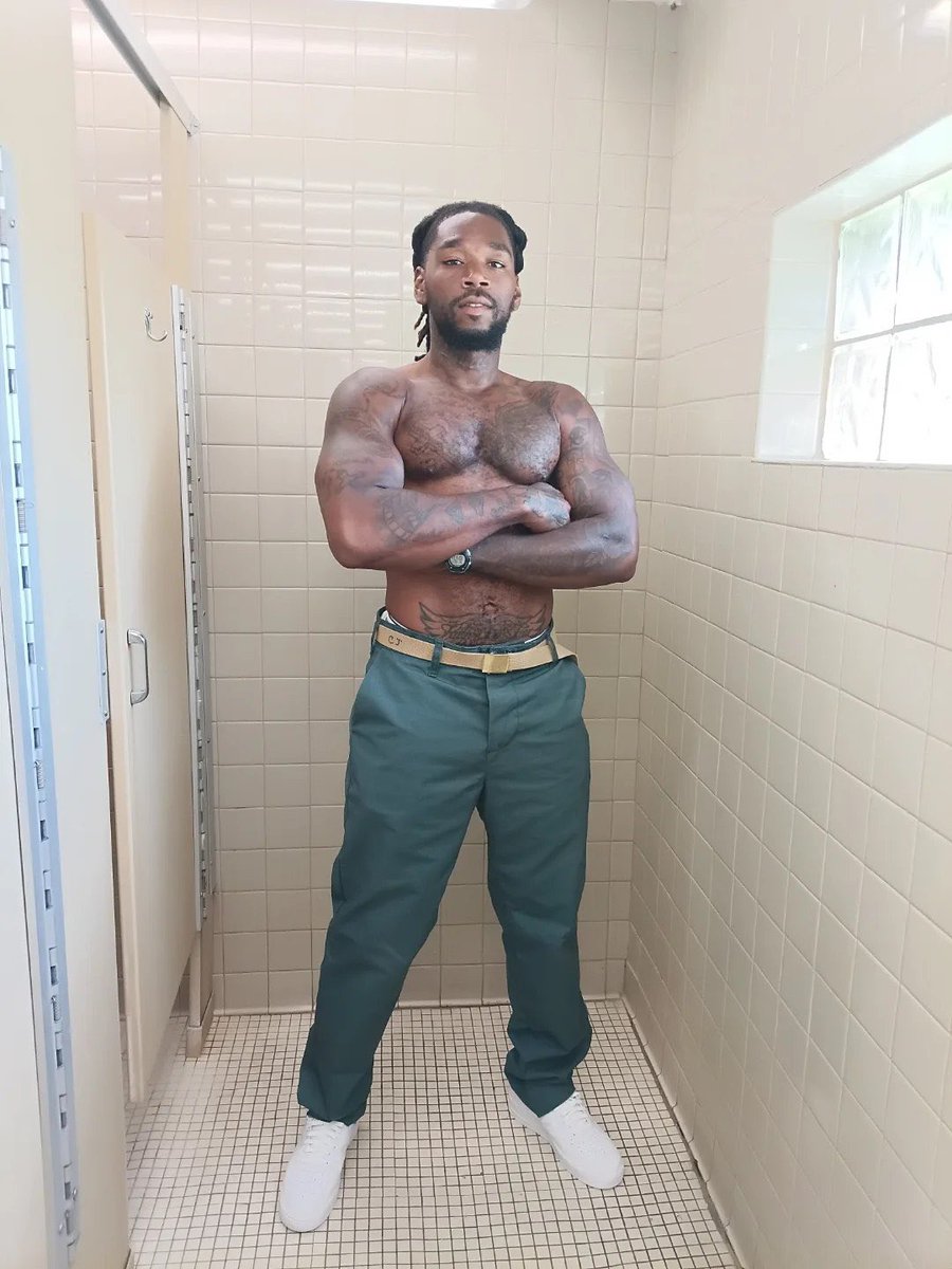 scarr2700's tweet photo. The streets may teach survival, but character decides who lasts🥷#fitnesslife #explorepage #prisonlife #fypシ゚viral https://t.co/h2ppGbCyHg