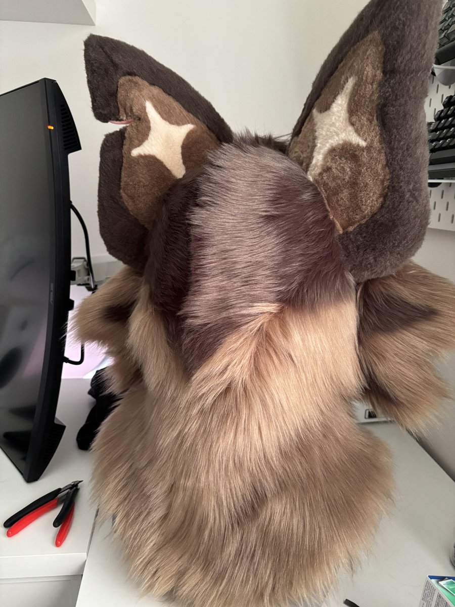 UNTITLED247_'s tweet photo. some better lit photos of my suit! https://t.co/75VDdevZ26