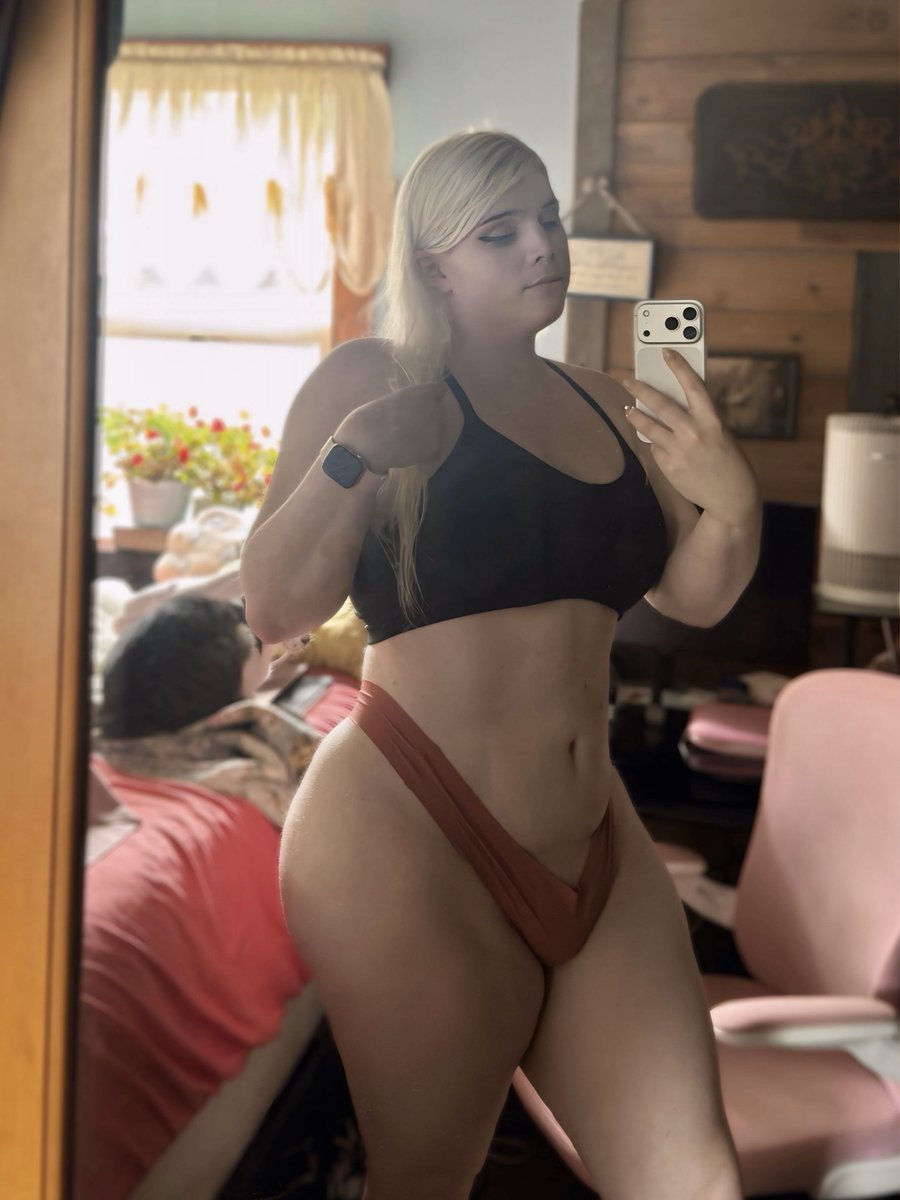alsoamandarae's tweet photo. Post gym relaxation is the best 💝 https://t.co/wfvK8epClS