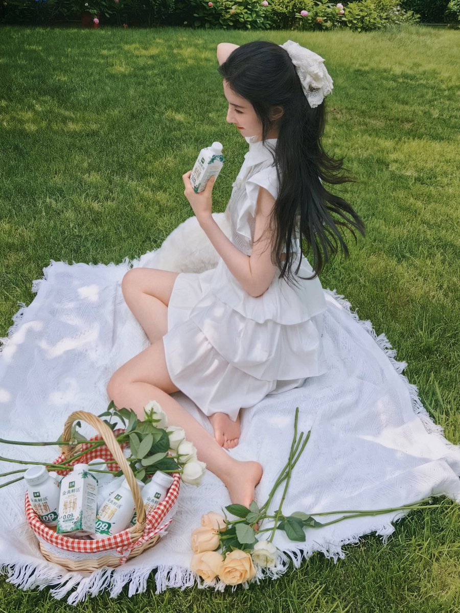 joyyyyside's tweet photo. Queen Liu Yifei @yifei_cc for Yili Satine
🤍💛💚
#LiuYifei #刘亦菲 #劉亦菲 #CrystalLiu #LưuDiệcPhi #หลิวอี้เฟย #ЛюИфэй #유역비 #リウ・イーフェイ #YifeiLiu #Mulan #花木兰 #玫瑰的故事 #去有风的地方 #梦华录 #ADreamOfSplendor #MeetYourself #金典 #TheTaleOfRose #Yili #Satine #伊利 https://t.co/ZTRu1NVeUv