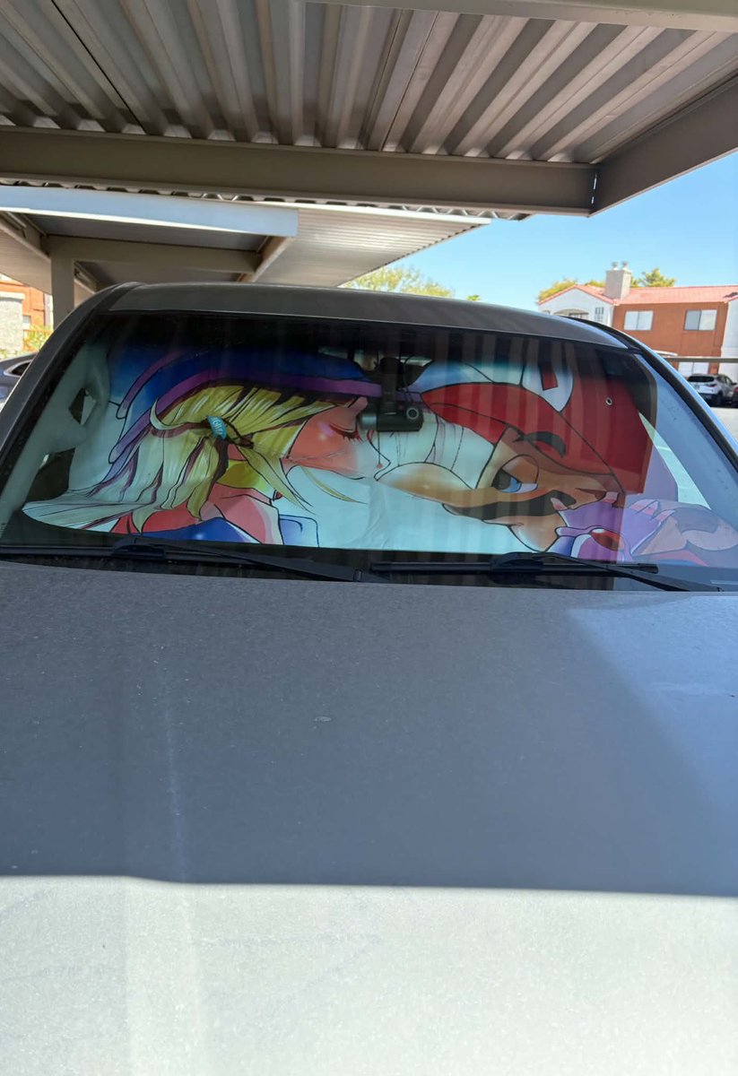Goldenduck64's tweet photo. Bro this is the medium size 😭 it doesn’t fit 😂😂😂😭😭😭 https://t.co/x6xsSCckLH