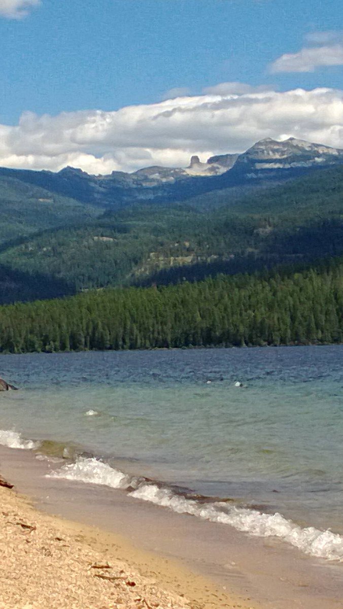 FreshSardonic's tweet photo. Priest Lake, Idaho.  Chimney Rock in the distance. https://t.co/LHJXG1eMCR
