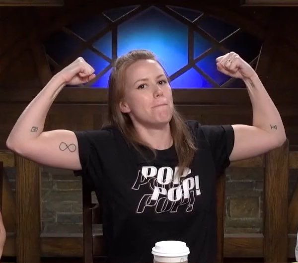 vcxleth's tweet photo. head empty, literally just marisha’s arms https://t.co/g7CTzDwQiz