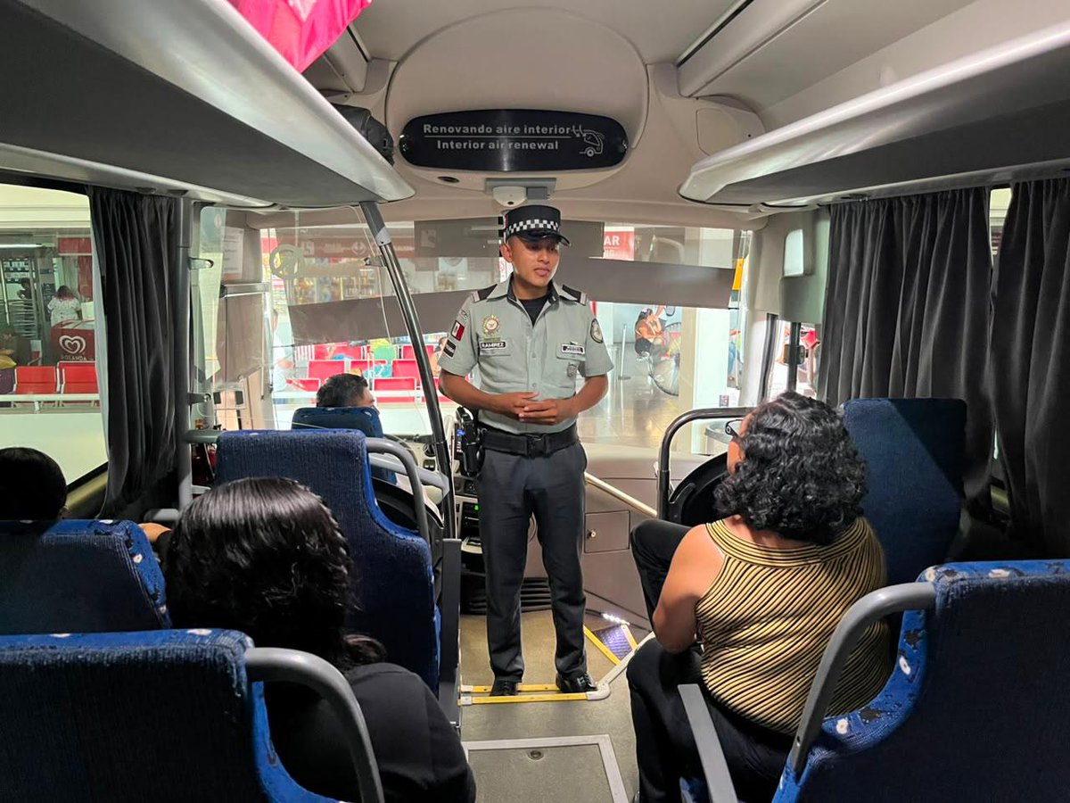 GN_MEXICO_'s tweet photo. ¡Tu seguridad, es nuestro compromiso diario! En estas vacaciones de #Verano2026, la #GuardiaNacional refuerza los recorridos preventivos y de proximidad social en pasillos y salas de espera de terminales de autobuses en los estados del país, con el objeto de brindar seguridad a los pasajeros que viajan a distintos destinos. #PorMéxicoSiempreEnGuardia