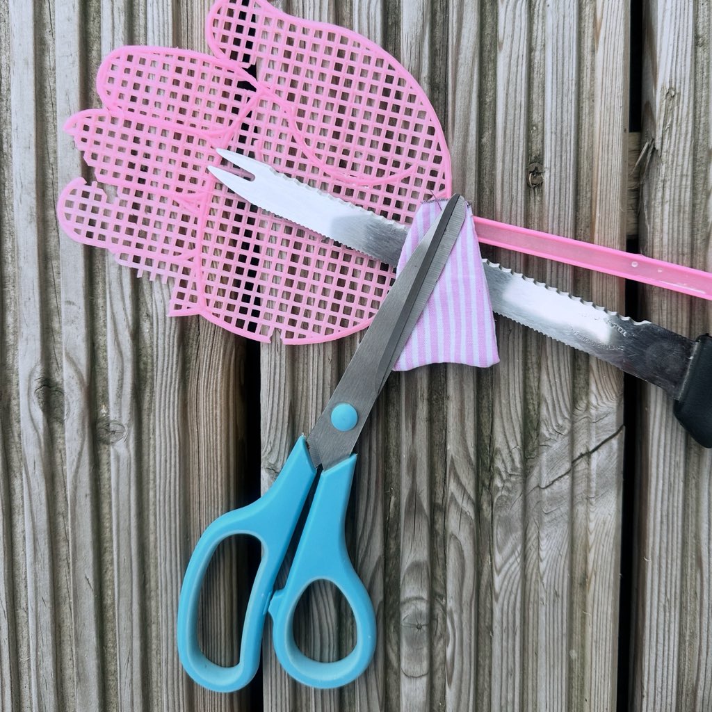 TheLighthouseCe's tweet photo. Today’s reason to smile……….loosing my gonk bottom down the decking but rescuing it with these bits #GonkBottom #BePrepared #ThinkOutsideTheBox xxx https://t.co/NSrcXQvz6p