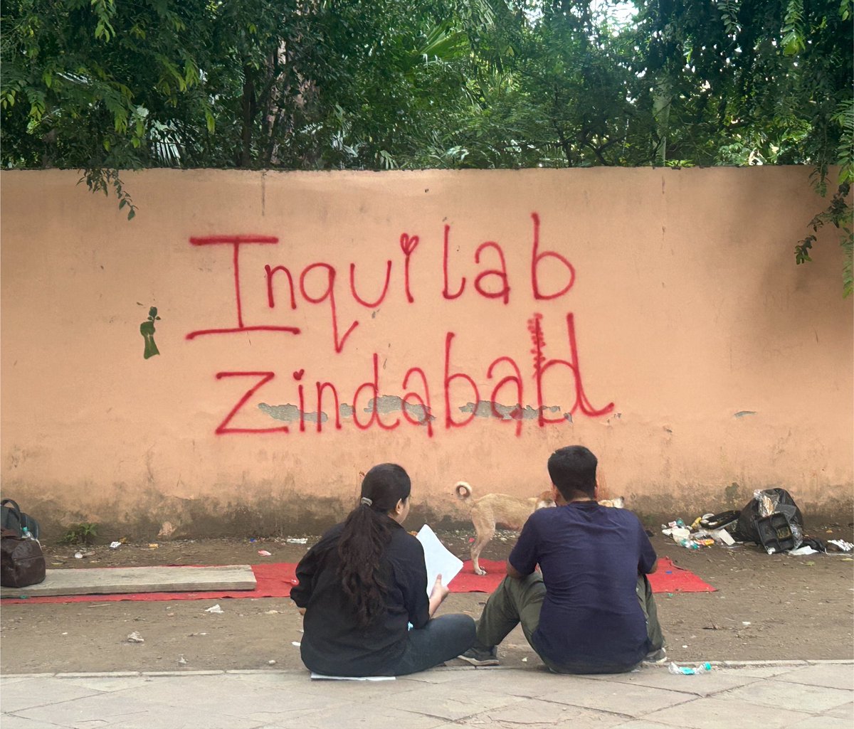 _YogendraYadav's tweet photo. इंक़लाब ज़िंदाबाद !
 #JantarMantar https://t.co/dncyGCHukg