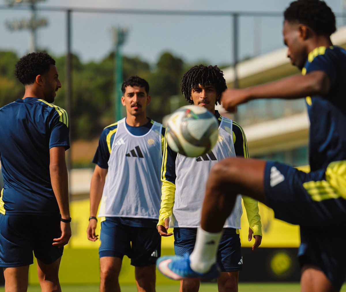 AlNassrFC's tweet photo. من أجـل موسمٍ جديـد .. نستعـد 🔋 https://t.co/im8TLFJYx3