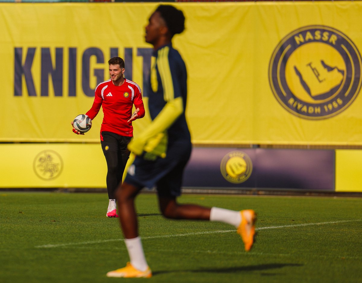 AlNassrFC's tweet photo. من أجـل موسمٍ جديـد .. نستعـد 🔋 https://t.co/im8TLFJYx3