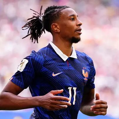 TouchlineX's tweet photo. 🚨 𝗡𝗘𝗪: Michael Olise wants to join Real Madrid, but Bayern Munich have no intention of letting him leave.

Real Madrid also do not want to damage their excellent relationship with Bayern by forcing a move.

— @FabriceHawkins https://t.co/rDIMPOTC7y