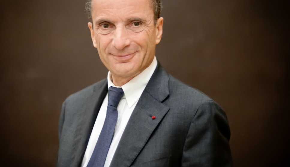 AssoClimatoReal's tweet photo. Henri Proglio : « Le renouvelable est une machine à broyer l’argent public ». Ancien PDG d’EDF, Henri Proglio démonte la programmation pluriannuelle de l’énergie (PPE3) et dénonce un renouvelable qui broie l’argent public 
https://t.co/mJwQHfgV73 https://t.co/pjHRj8xRpw