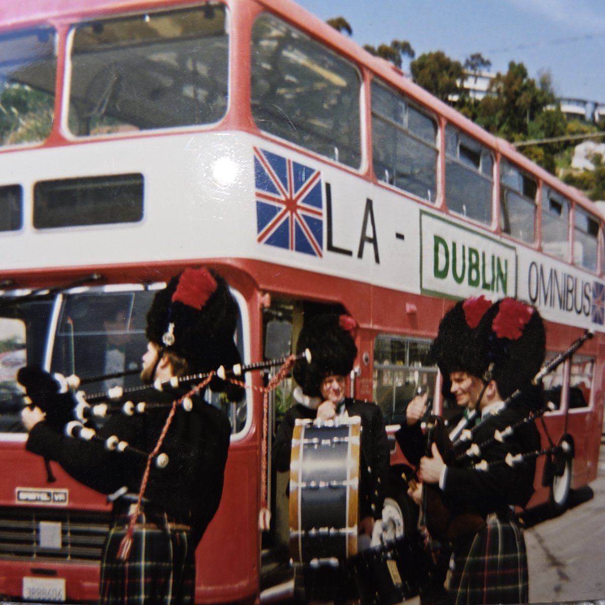 Bagpipeplayers's tweet photo. Found historical picture.  1988 At .  Patrick's Day.  Pub crawl.  Tim Huntley on left, Ken Collin on Bass. Chris Huntley and me! On right. https://t.co/HzNKK2154h is based in Woodland Hills since 1981. Besides Bagpipes and Drums, this team is known for competitive drinking! https://t.co/xBoEL9pqbQ