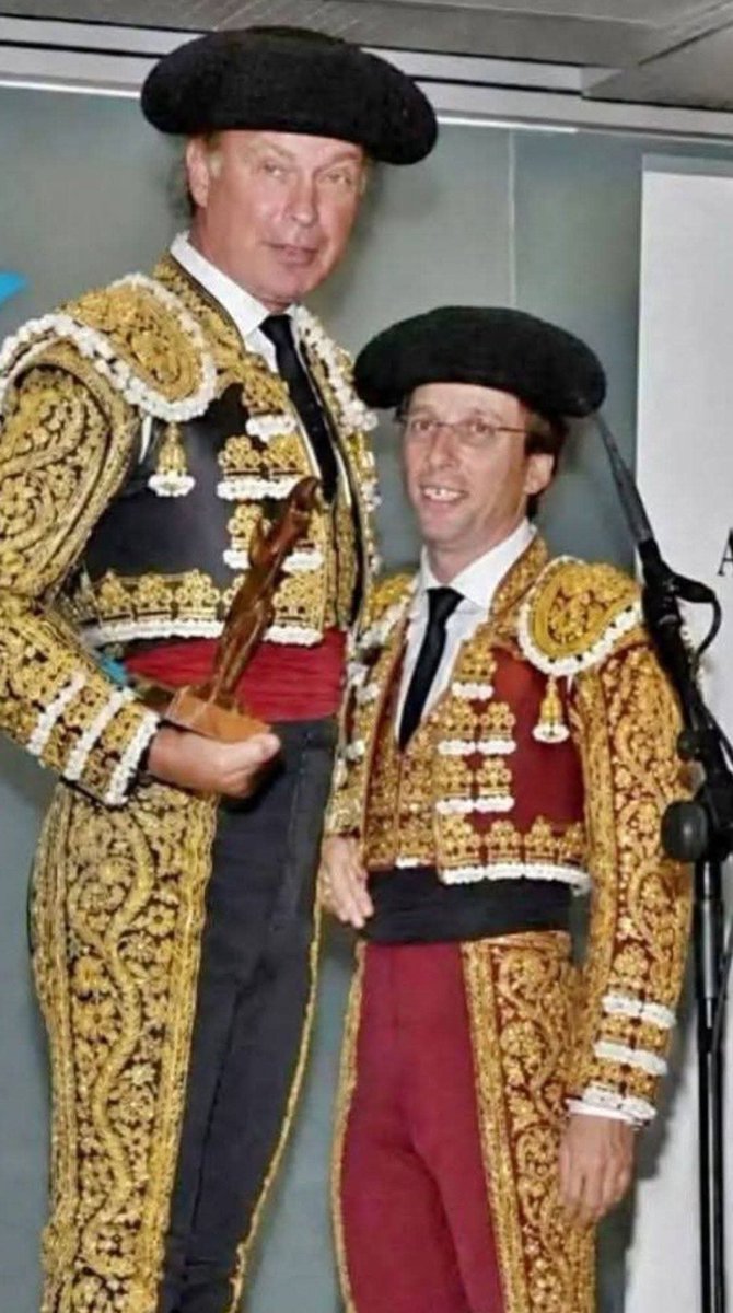 titofull's tweet photo. @BinelliHarry @Daniel_Globo_ Señala la ineptitud del @ppmadrid @IdiazAyuso y lo que venía ENCIMA... 
SAQUEO GORDO @ppopular CORRUPTOS MANGANTES MAFIOSOS https://t.co/lF3Xcmsvro