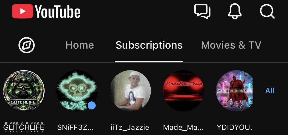 DogManX31's tweet photo. Hey @YouTube stop playing, place the subscription back at the bottom for mobile.

👀 https://t.co/oVX1iXbPdV