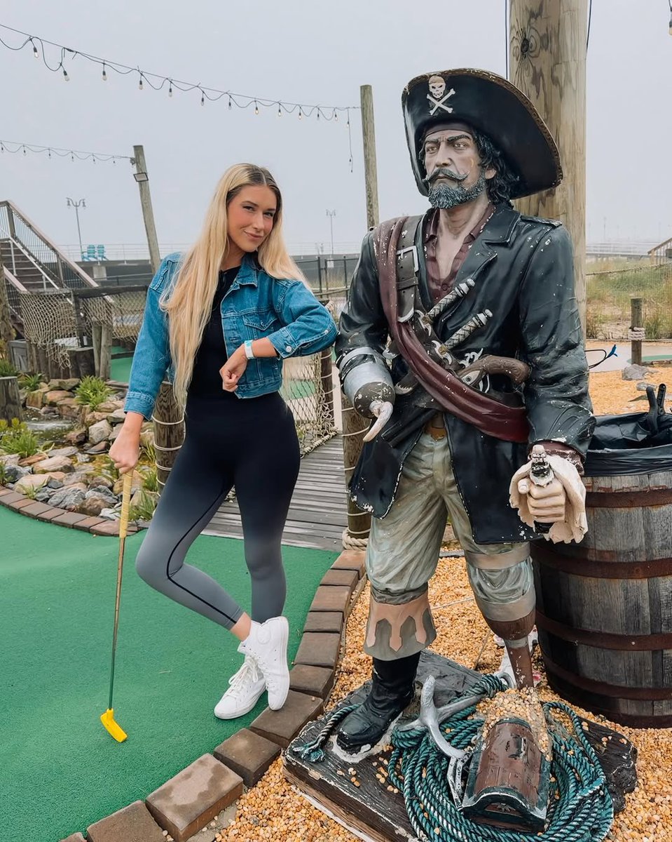 DaringbyChance's tweet photo. Let’s get ready to golf ⛳️ https://t.co/qB4V2h1zYU