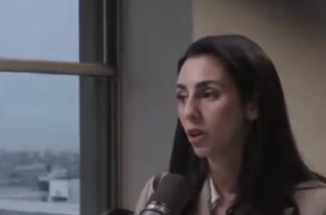 VerbalKint21453's tweet photo. No tiene nada q ver seas mujer. Está lleno de mujeres talentosas. 

Tiene q ver con q te colocaron x tu mamá y eso enoja

Tiene q ver con q tu “trabajo” es al pedo y nos parece un derroche inútil e innecesario 

Tiene q ver con que te comportas con una soberbia q molesta https://t.co/6zkKRvXbM0