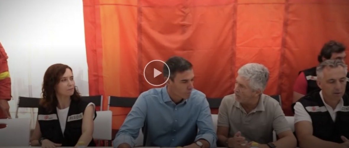supermanyyoam's tweet photo. Que meneo está pegando el Presidente Sánchez en todos los aspectos.
Tenemos mucho que aprender de él . https://t.co/gSHpsrzITp