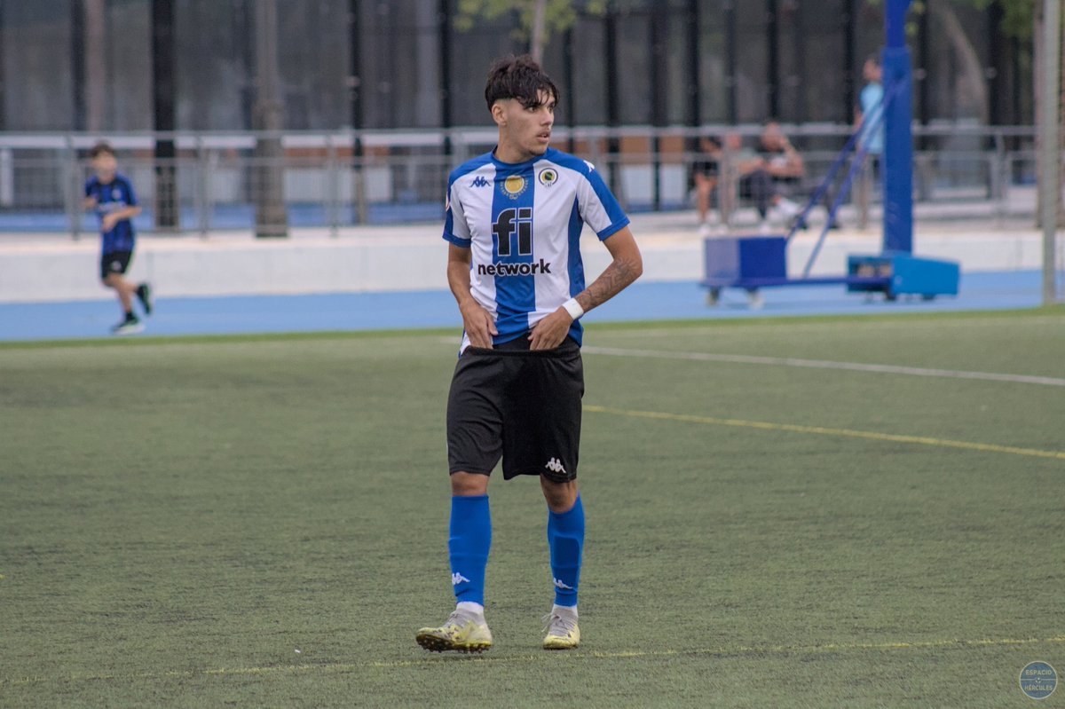 jesusmb17_'s tweet photo. Mucha suerte en tu nueva etapa amigo Borja Pérez, se que la vas a romper 💙🤍⚽ https://t.co/ynZ5lbhwLp