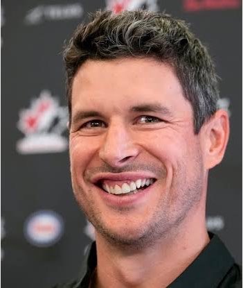 fkatbhabhi's tweet photo. FUN FACT 🏒 

Today is Matt LeBlanc's birthday, the actor who played Joey in the series FRIENDS, born on July 25, 1967 🎉

If SIDNEY CROSBY had been born on the same day, it would also be his birthday today 😳

Happy Birthday SIDNEY CROSBY!! 🥳 https://t.co/p04JHLfC0H