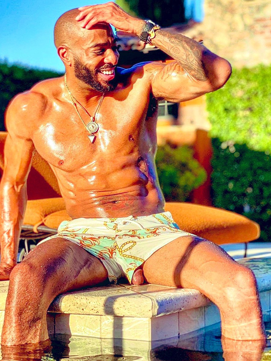 THEBLKMILK's tweet photo. #FOREVERDADDYAF @homewithAgu #PEEKABOO https://t.co/Yw9hzCLwtE
