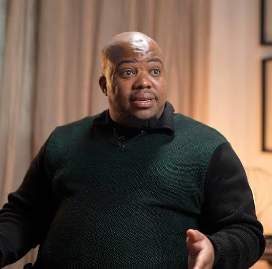 Constitution_94's tweet photo. 🚨 𝗭𝗨𝗠𝗔 𝗙𝗜𝗥𝗘𝗦 𝗡𝗢𝗠𝗩𝗔𝗟𝗢 𝗔𝗦 𝗦𝗚‼️

Jacob Zuma has fired Sibonelo Nomvalo as the SG of MKP and gave himself all the powers of the SG office and Treasurer General office

Nomvalo and Brian Molefe have been demoted.

They have now been given tasks of make copies & doing filing in Zuma's office 

Zuma says he will see who to hand over the SG & TG powers when he has done using them